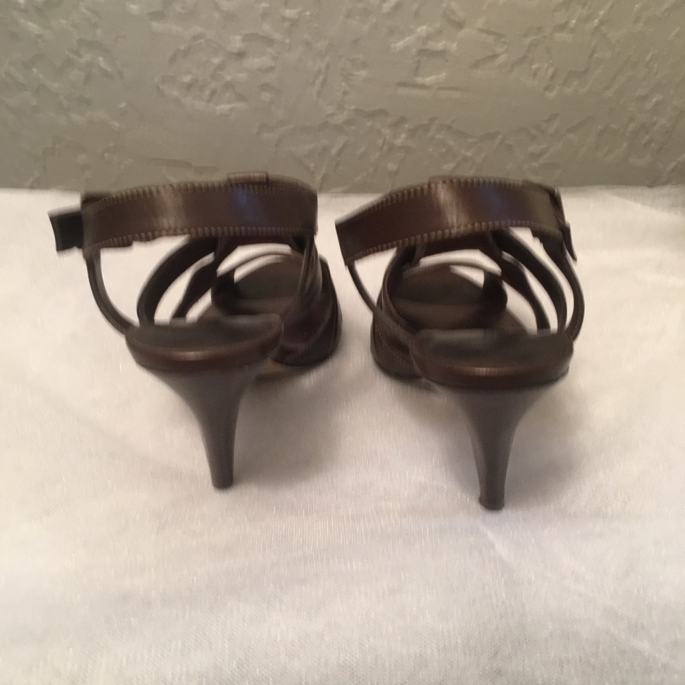 Shoes - Picture 6 of 6
